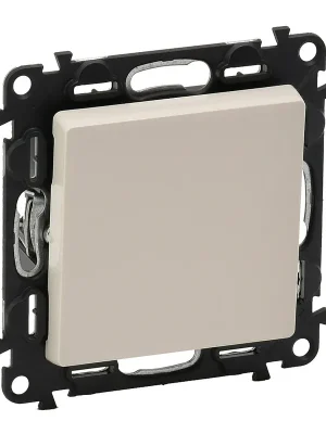 LEGRAND Vypínač VALENA LIFE 752207 č.7 béžová Oblíbený